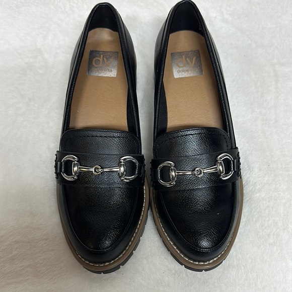 DV by Dolce Vita Black Flats for Effortless Style - Picture 1 of 9
